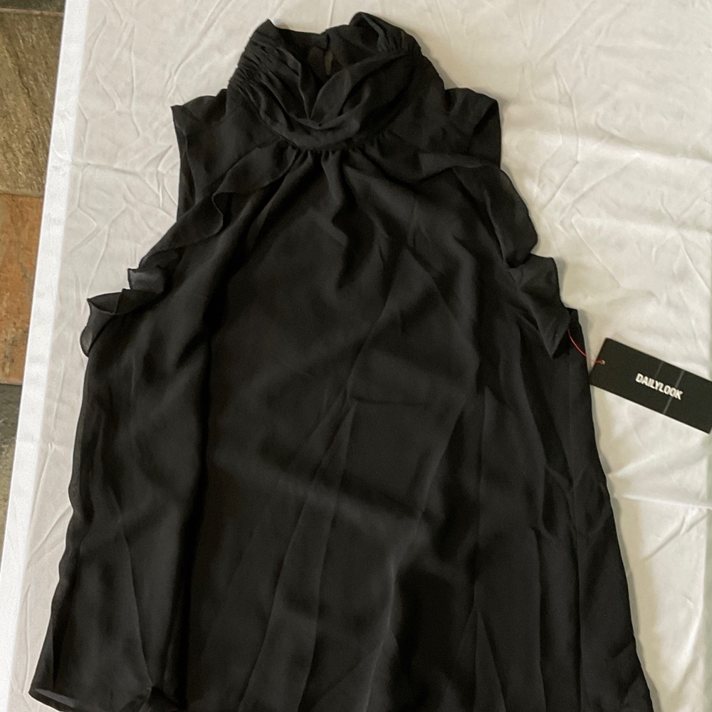 Veronica M Chic Black Sleeveless Blouse